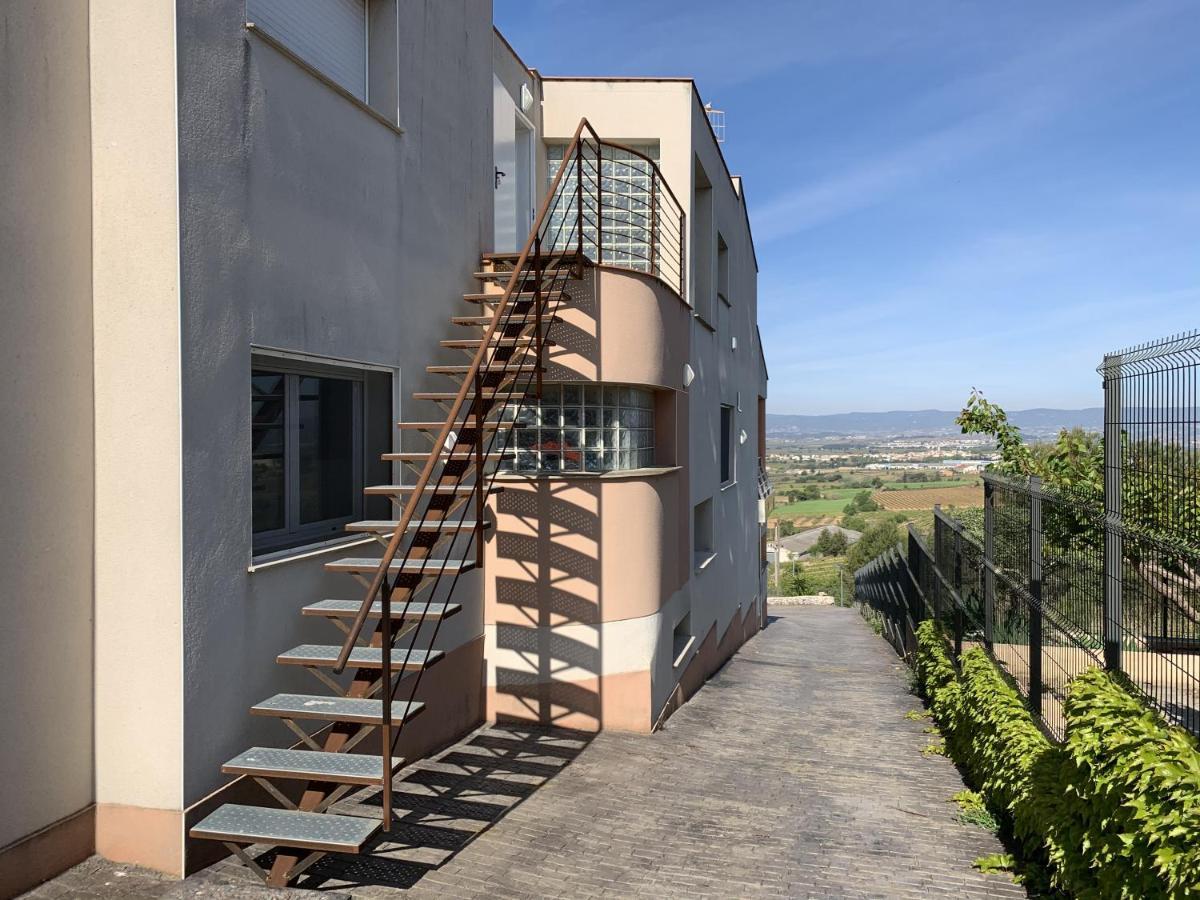 Apartamento entero con vistas panorámicas Avinyonet del Penedes Exterior foto
